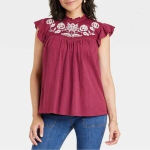Knox Rose Women’s Burgundy Flutter Sleeve Embroidered Keyhole Top Size M/L